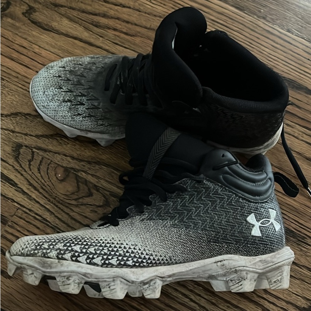 Under Armour Black and White Athletic Cleats